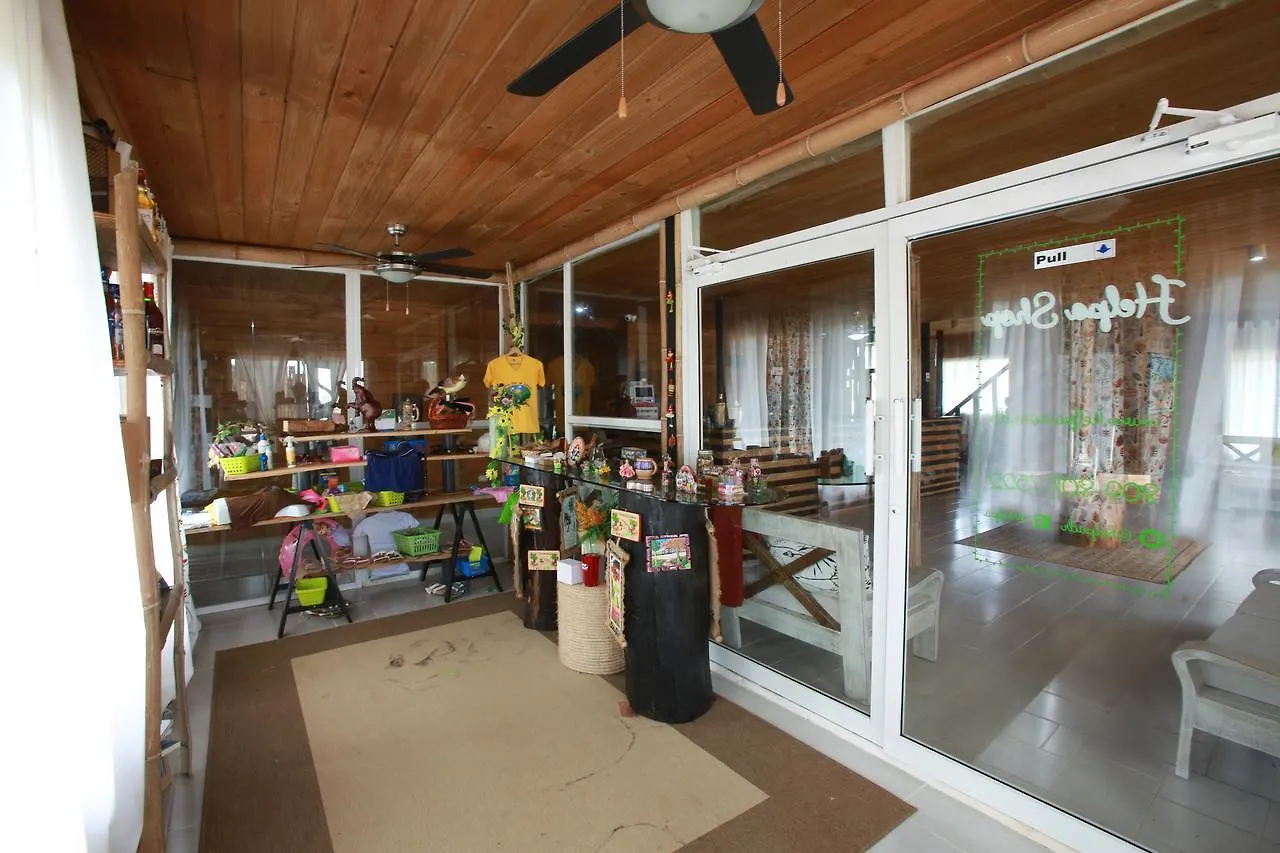 Helpa Eco Cabins Bayaguana 3*,