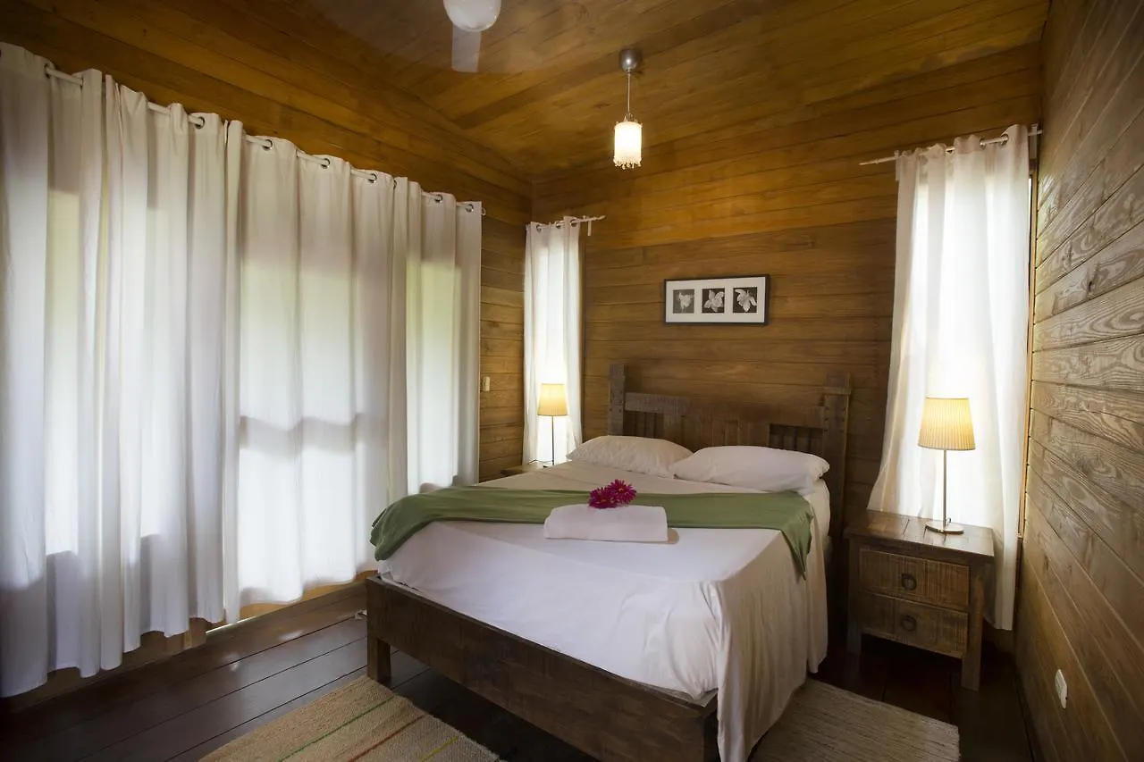 Helpa Eco Cabins Bayaguana 3*,